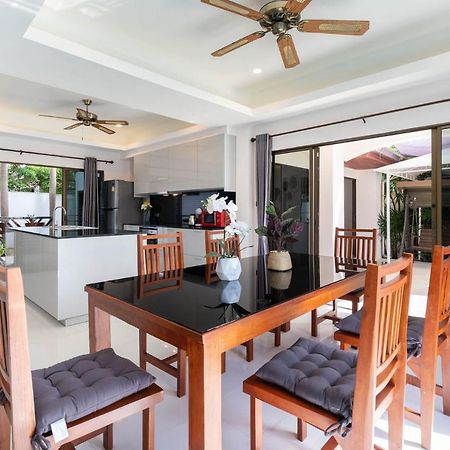 Villa Amaya, 2 Story Tropical Oasis With Green Hills View & Pool, Pantai Kamala Bagian luar foto