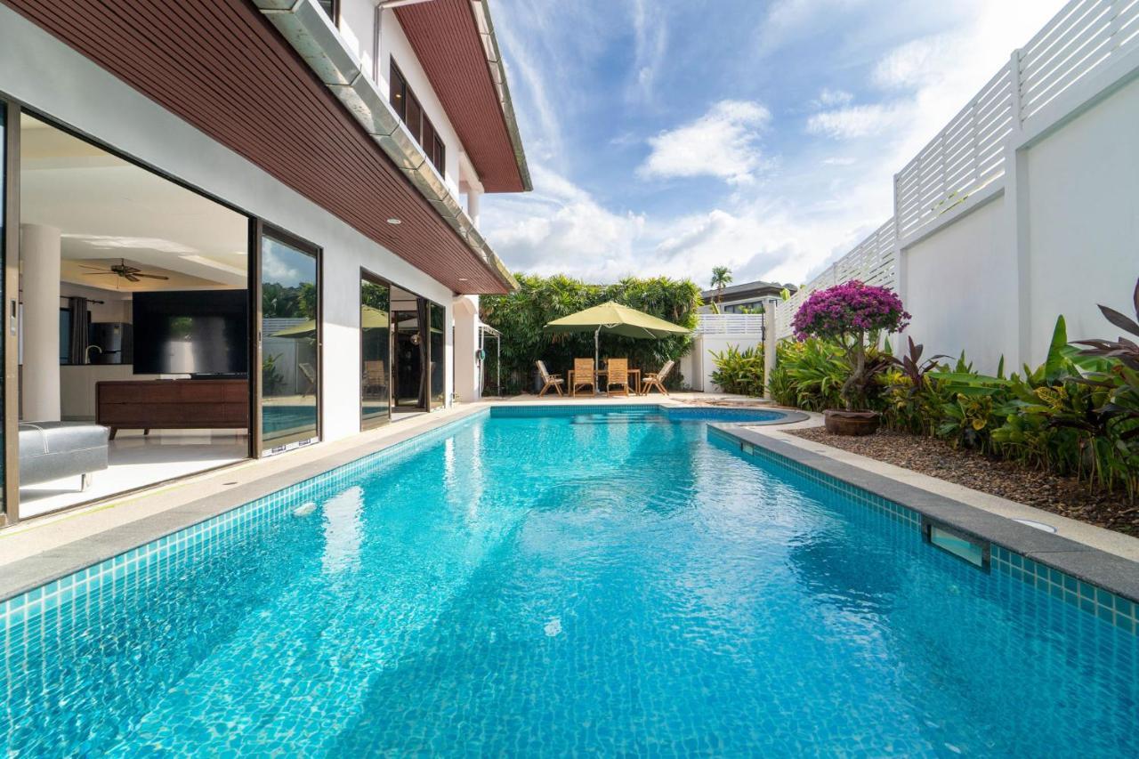 Villa Amaya, 2 Story Tropical Oasis With Green Hills View & Pool, Pantai Kamala Bagian luar foto