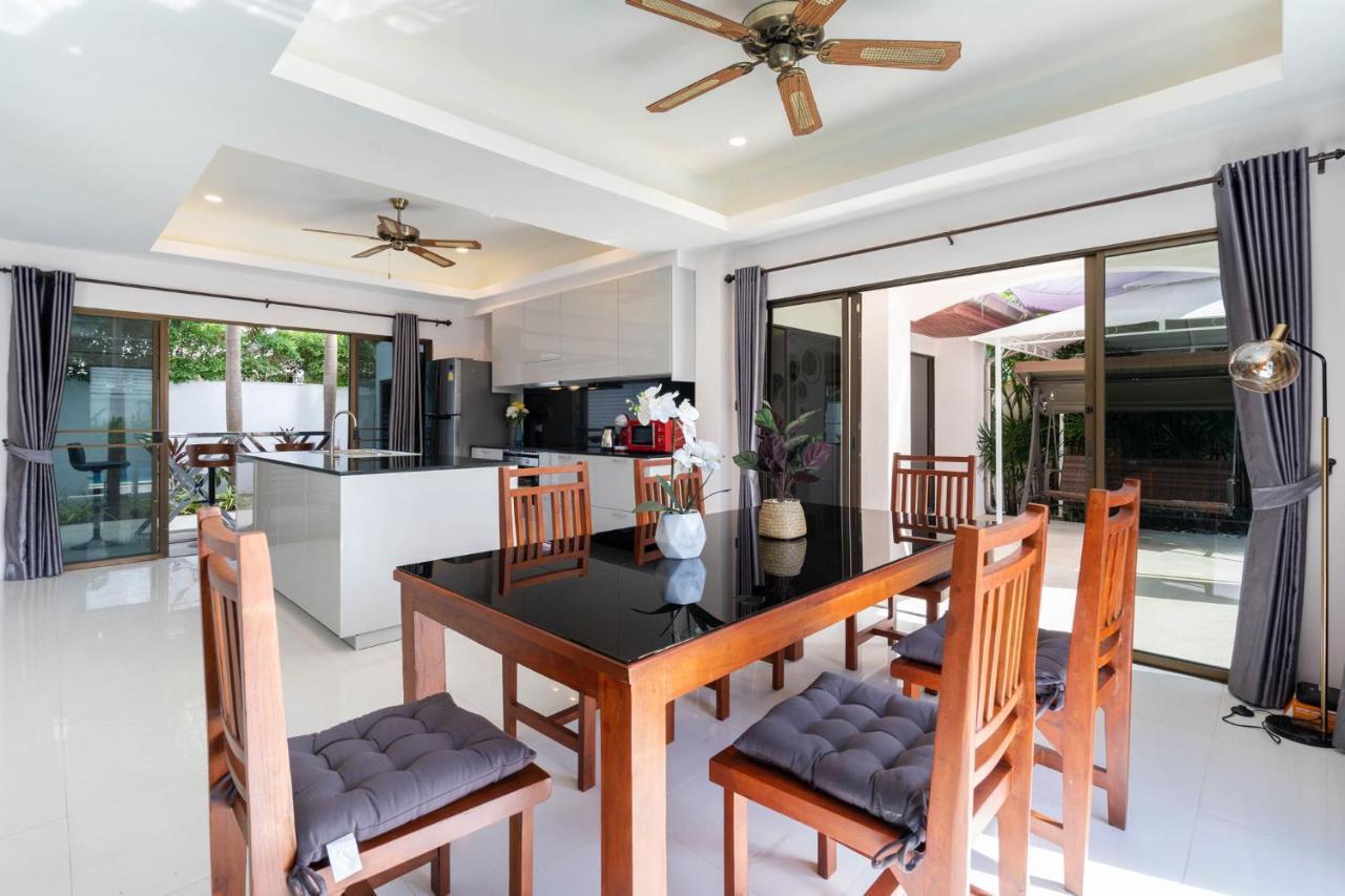 Villa Amaya, 2 Story Tropical Oasis With Green Hills View & Pool, Pantai Kamala Bagian luar foto